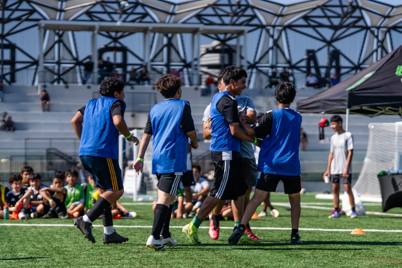 ATXFC_20251116_VLEndofYear_NG100548